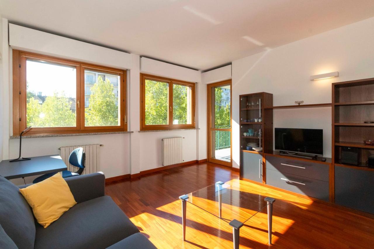 토리노 Cozy&Spacious Apt 2 Min Walk From The Tram Stop! 아파트 외부 사진
