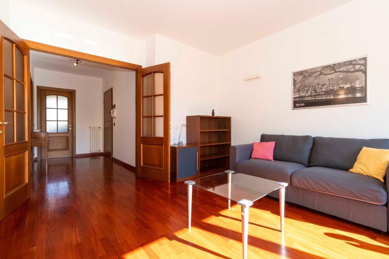 토리노 Cozy&Spacious Apt 2 Min Walk From The Tram Stop! 아파트 외부 사진