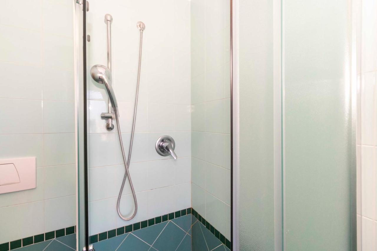 토리노 Cozy&Spacious Apt 2 Min Walk From The Tram Stop! 아파트 외부 사진