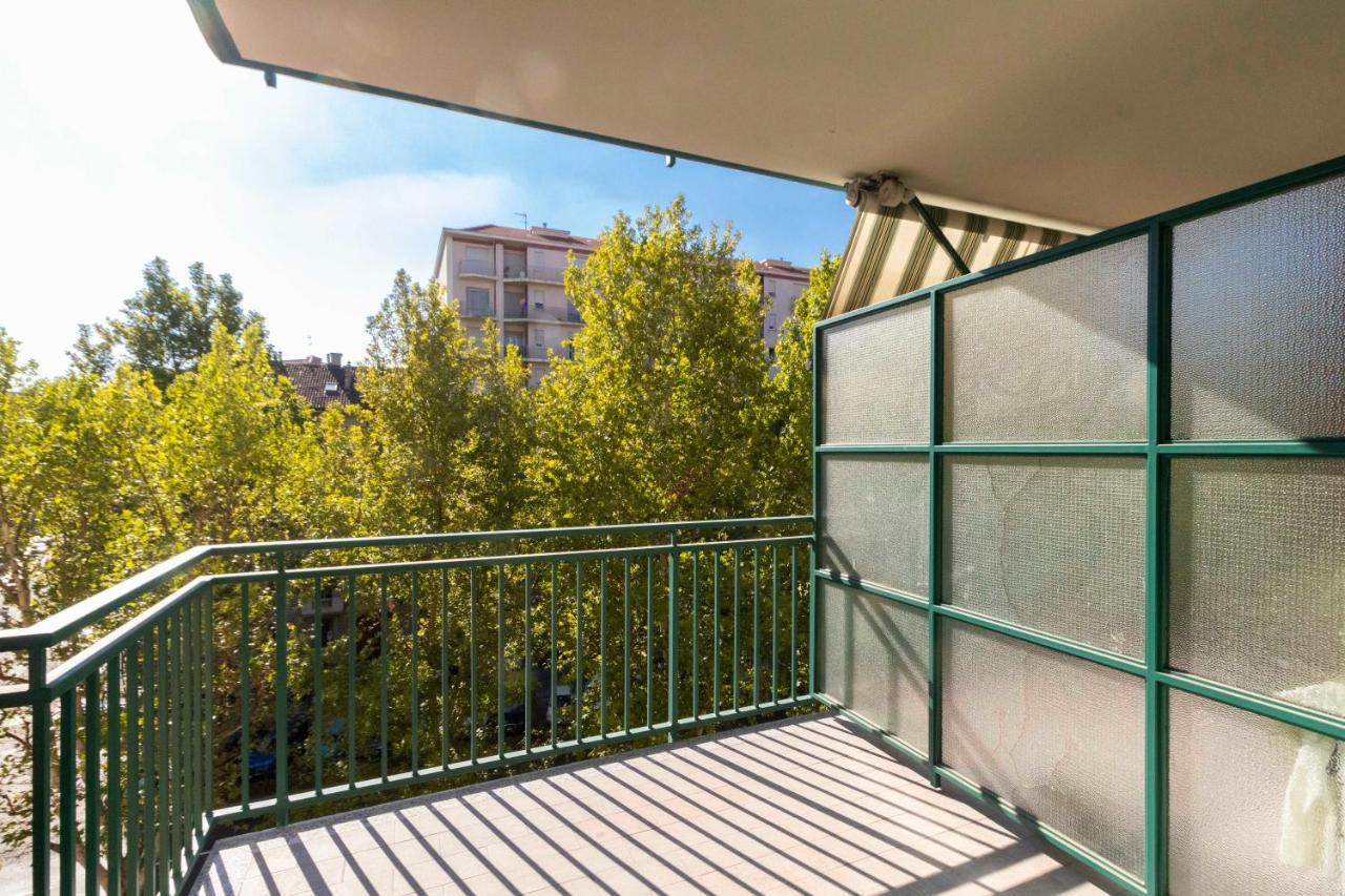 토리노 Cozy&Spacious Apt 2 Min Walk From The Tram Stop! 아파트 외부 사진